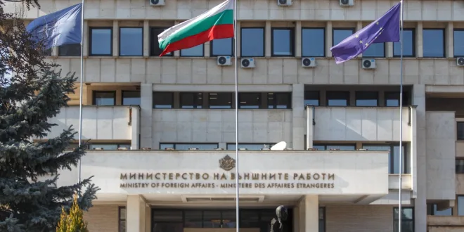 Външното министерство: Българите в Иран да напуснат страната незабавно