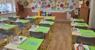 Община Плевен подари ранички и учебни пособия на първолаците (СНИМКИ)
