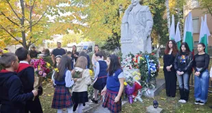 С ритуал пред паметника на Иван Вазов Плевен ще чества Деня на народните будители