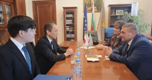 Кметът д-р Валентин Христов посрещна в Плевен Хидеаки Мачида – временно управляващ Посолството на Япония у нас