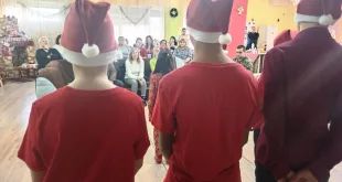 Приятели и дарители бяха гости на коледните празници в шестте Центъра за настаняване от семеен тип