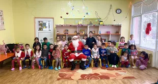 Дядо Коледа изненада децата от малките населени места на Община Левски