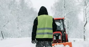 Снегът и силният вятър предизвикаха прекъсвания на тока в област Плевен