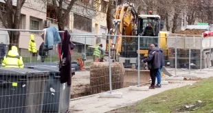 Плевен: Полагат новите водопроводни тръби по ул. „Шипка“ (СНИМКИ)