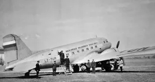 През 1948 г. е открита първата българска международна въздушна линия
