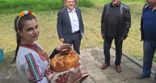 Откриха дигитален клуб в село Деков (СНИМКИ)