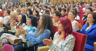 За 24 май в Плевен: Отличиха университети, директори, учители и ученици за успехите им (СНИМКИ)
