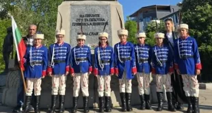 Ботевци поднесоха цветя в знак на признателност по повод 6 май (СНИМКИ)