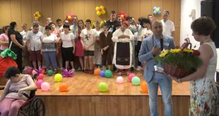 Дневният център за деца и младежи с увреждания в Червен бряг отбеляза 20-годишен юбилей (СНИМКИ)